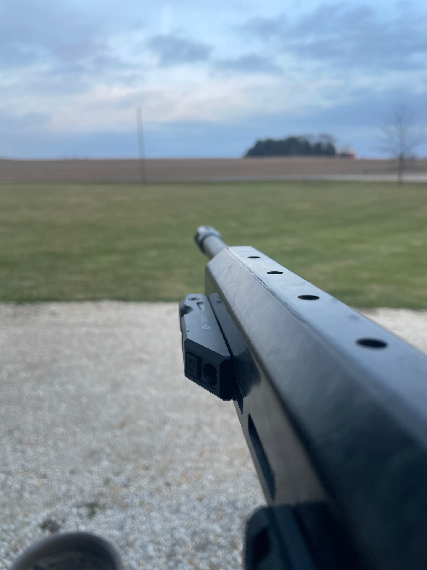 Green Laser Sight Compatible with M-Lok Rail Surface, Ultra Low-Profile Tactical Rifle Laser Sight with Strobe Function Magnetic